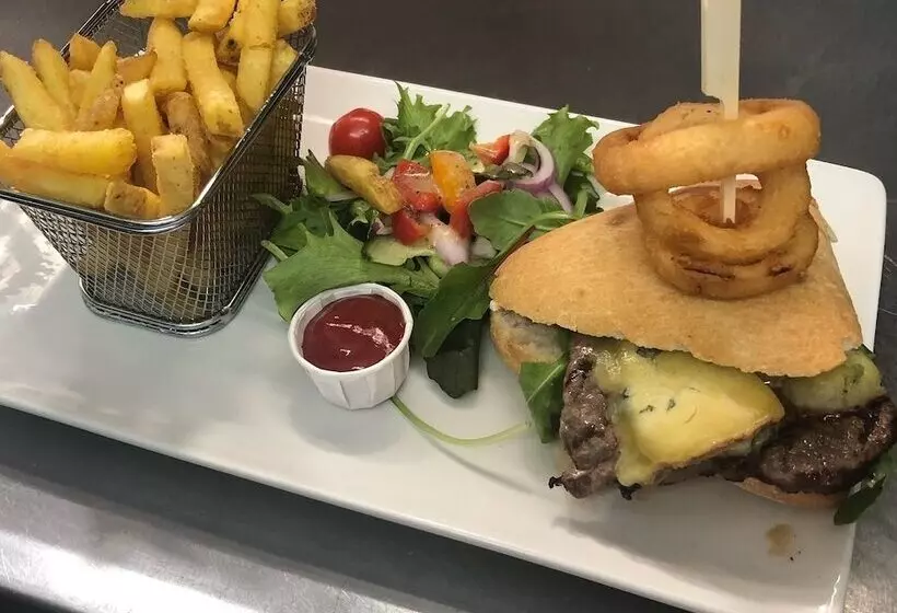 هتل The Punchbowl Inn