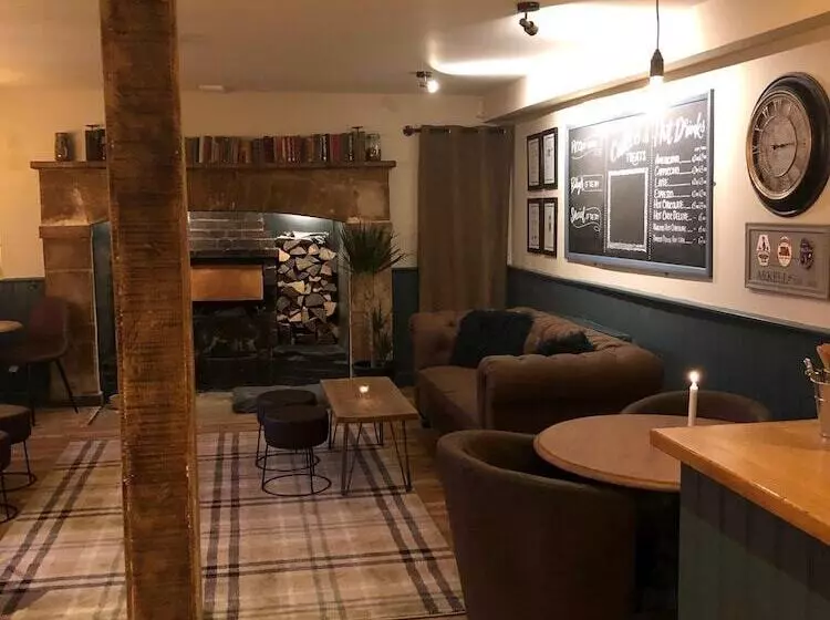 هتل The Punchbowl Inn