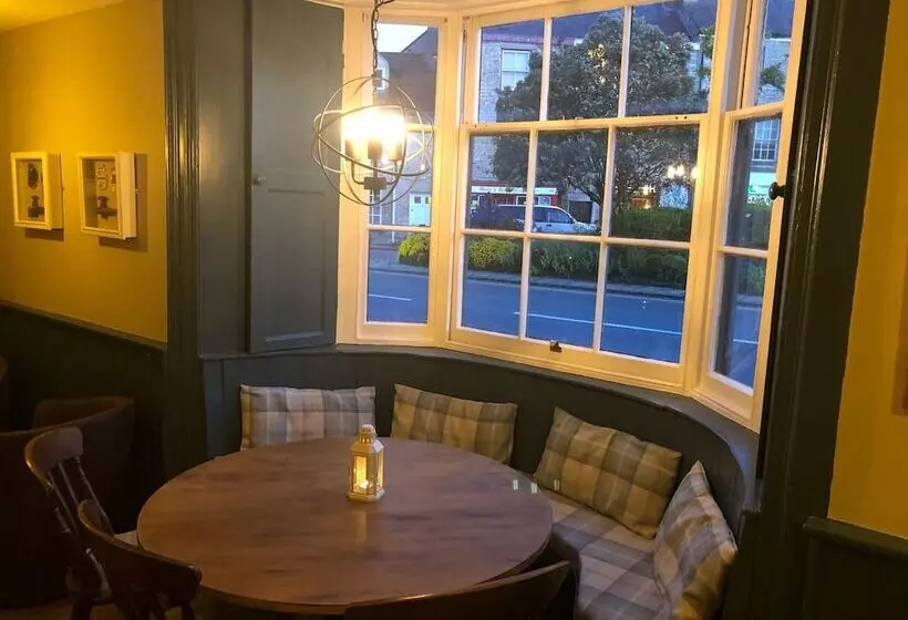 هتل The Punchbowl Inn