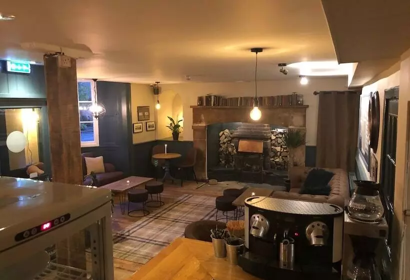 هتل The Punchbowl Inn