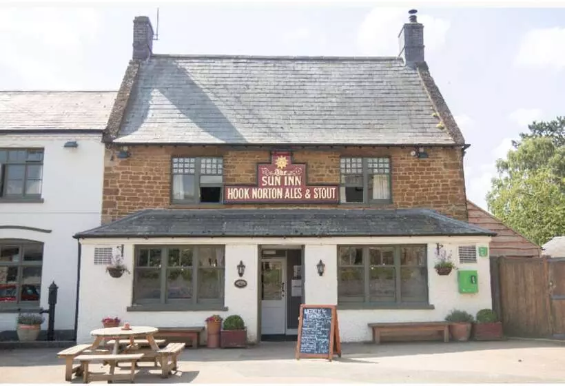 فندق The Sun Inn At Hook Norton