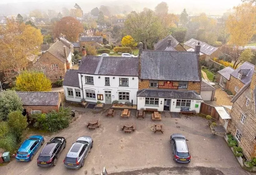 فندق The Sun Inn At Hook Norton