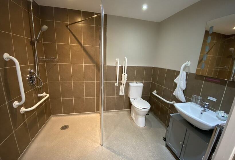 ホテル The Three Horseshoes