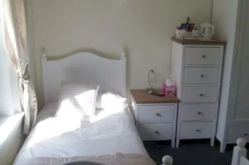 Отель The Village Inn