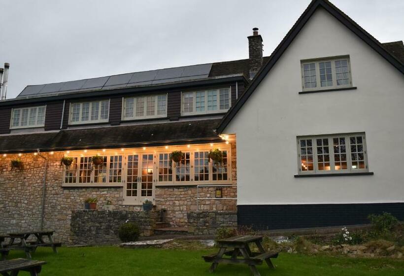 ホテル Three Horseshoes Country Inn