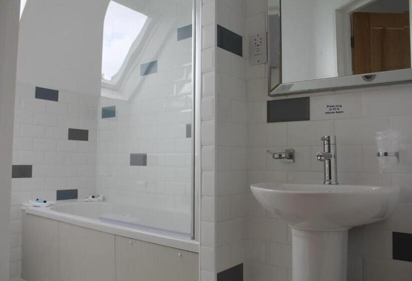 ホテル Three Horseshoes Country Inn