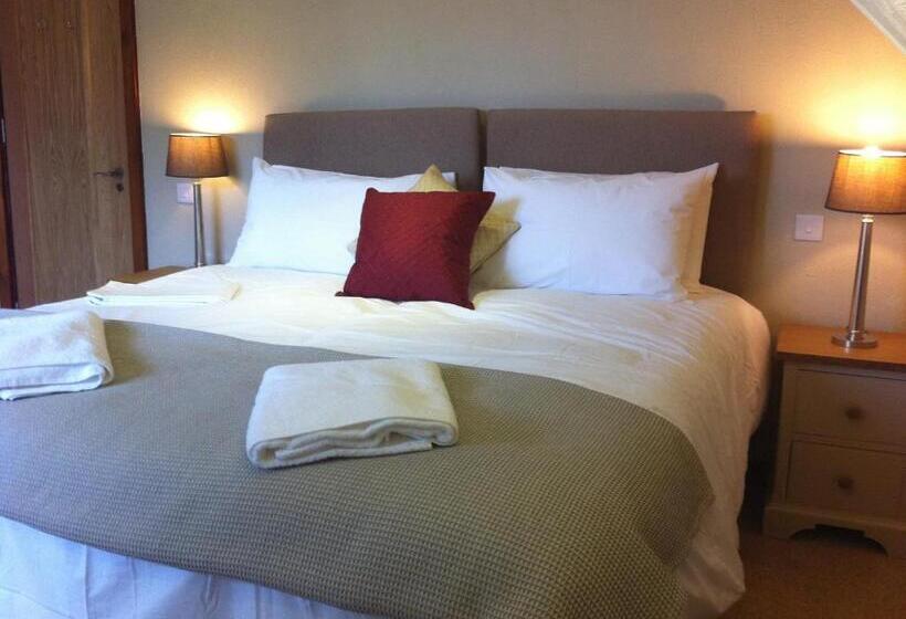 ホテル Three Horseshoes Country Inn