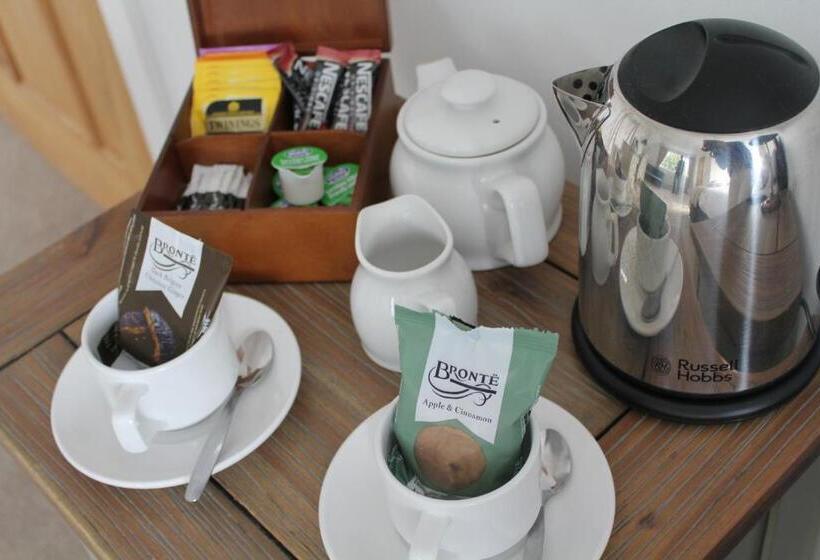 ホテル Three Horseshoes Country Inn