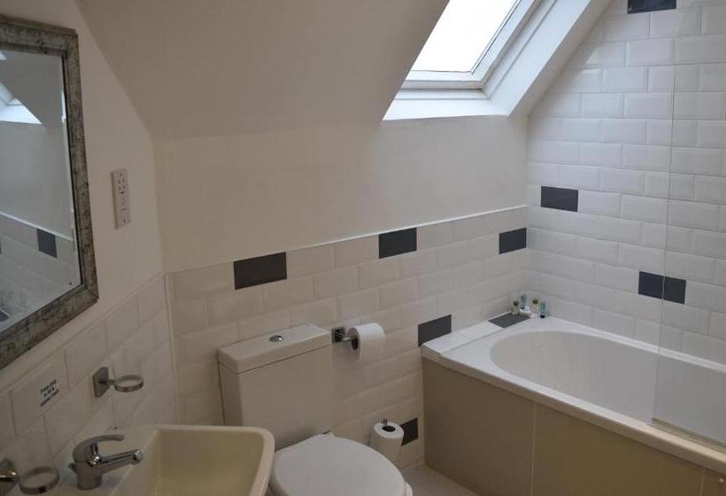 ホテル Three Horseshoes Country Inn