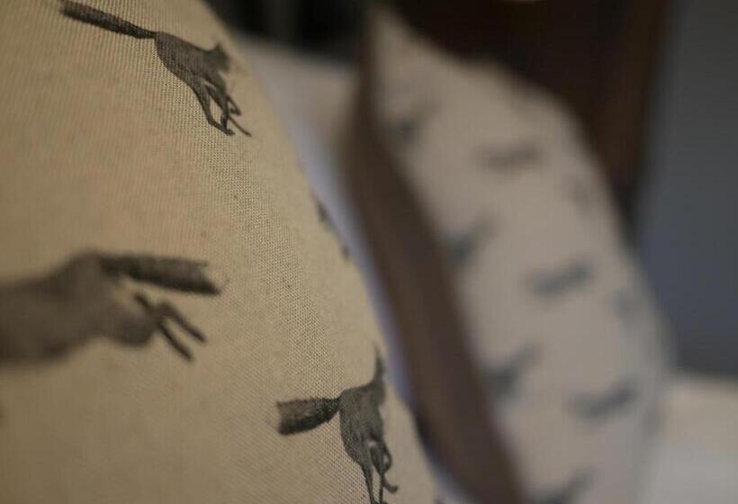 فندق Waggon And Horses, Eaton, Congleton