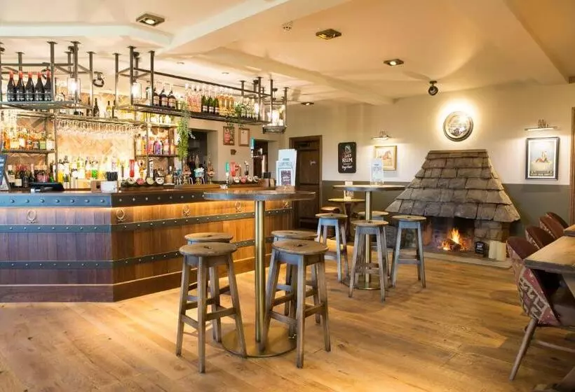 هتل Waggon And Horses, Eaton, Congleton