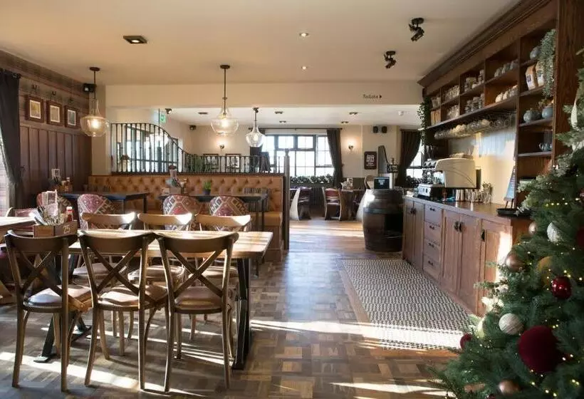 هتل Waggon And Horses, Eaton, Congleton