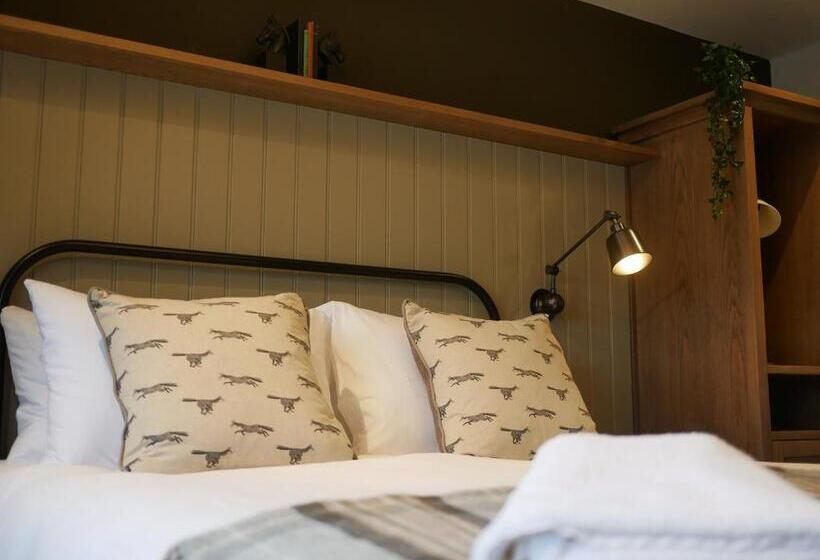 فندق Waggon And Horses, Eaton, Congleton