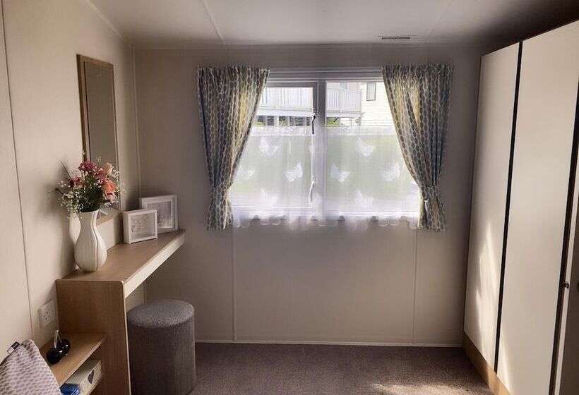 בית מלון כפרי Pool Garden 2br Parking Wifi Sleeps6