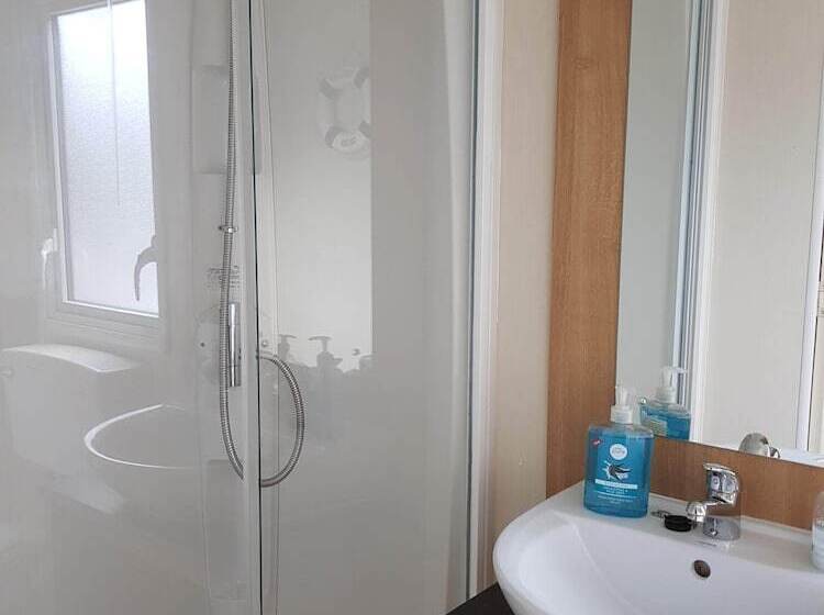 בית מלון כפרי Pool Garden 2br Parking Wifi Sleeps6