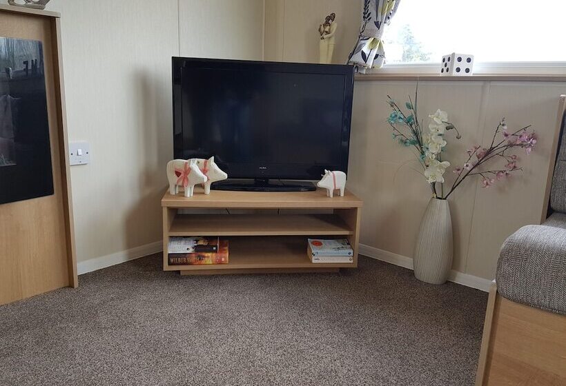 בית מלון כפרי Pool Garden 2br Parking Wifi Sleeps6