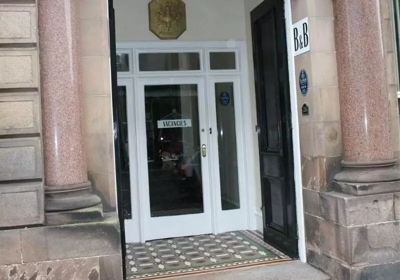 پانسیون Bank Guest House