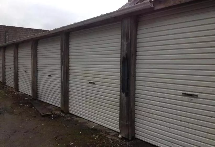 پانسیون Chamberlain House