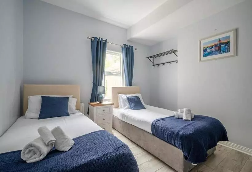 پانسیون Chamberlain House