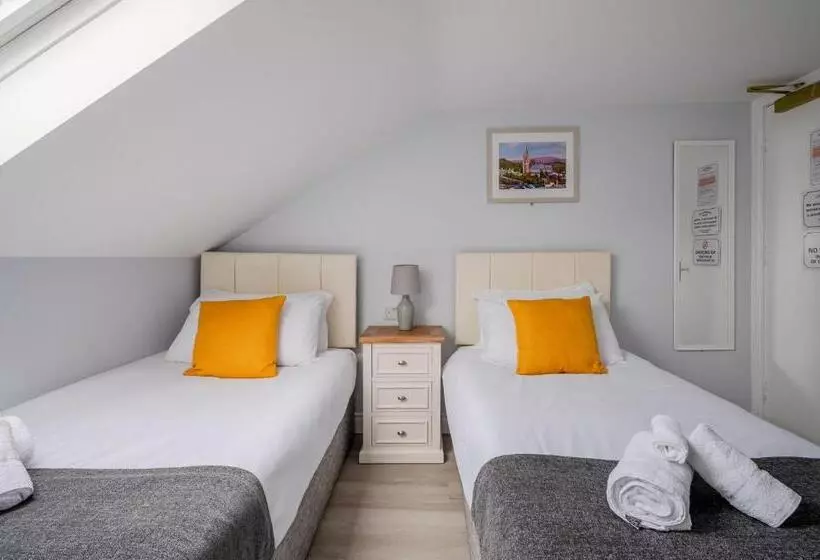 پانسیون Chamberlain House