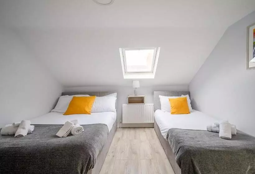 پانسیون Chamberlain House