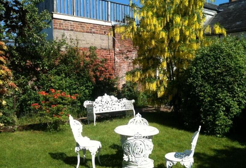 Пансион Charlemont House