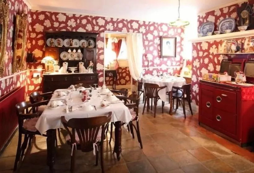 פנסיון Charlemont House