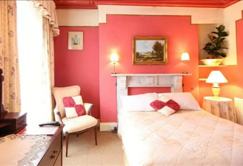 פנסיון Charlemont House