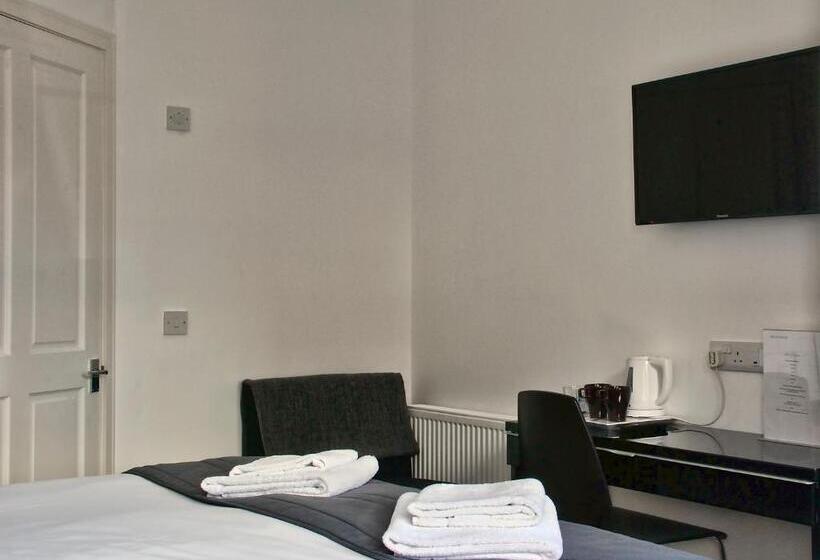 بنسيون Miller House Courtyard