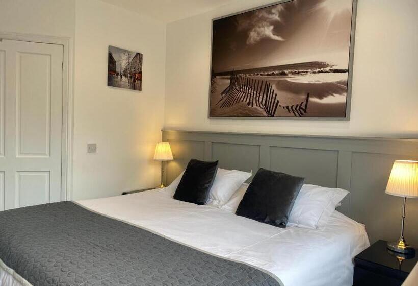 بنسيون Miller House Courtyard