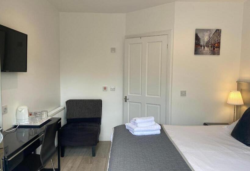 بنسيون Miller House Courtyard