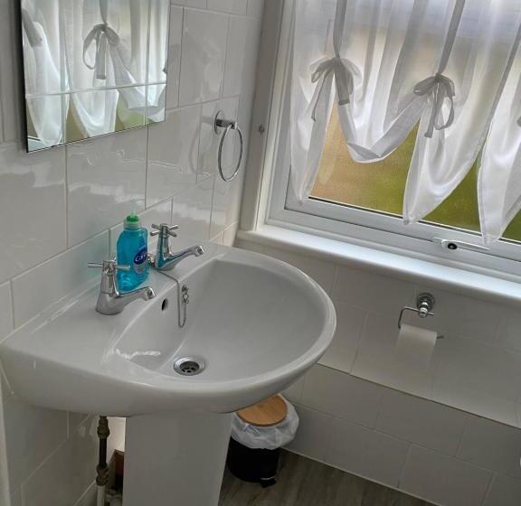 ペンション The Rosefield