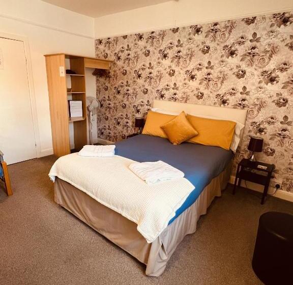 ペンション The Rosefield