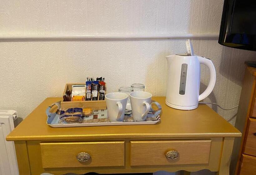 ペンション The Rosefield