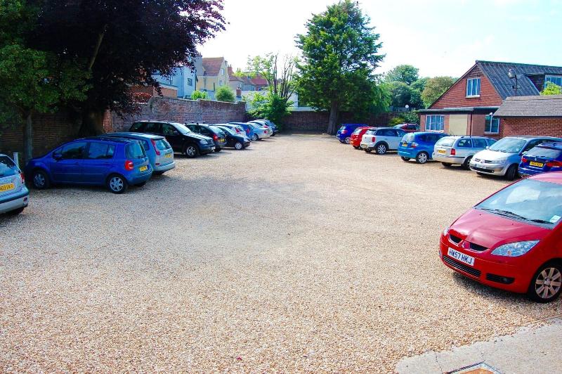 بنسيون The Wight