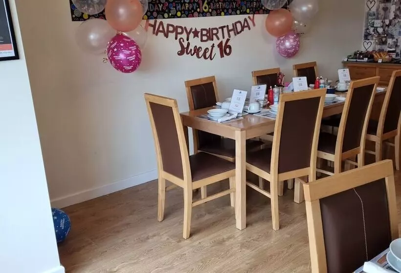 Pensió Trevarrian Lodge