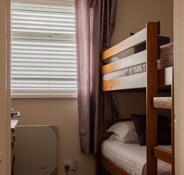 بنسيون Trevarrian Lodge