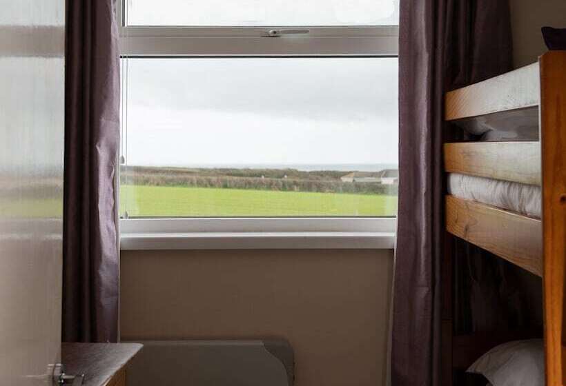 بنسيون Trevarrian Lodge