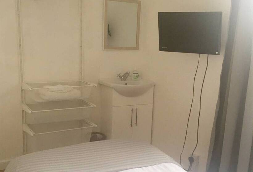 펜션 Trinity Guest House