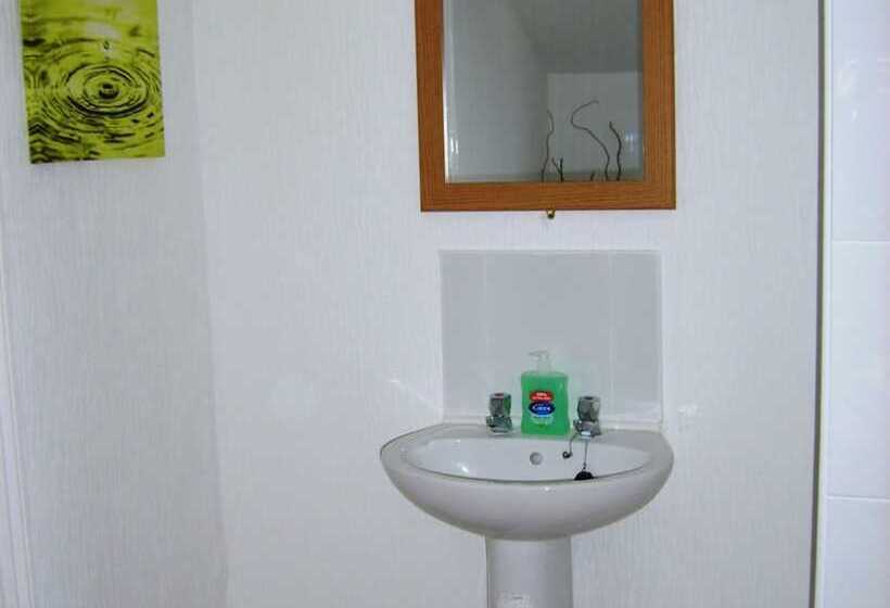 펜션 Trinity Guest House