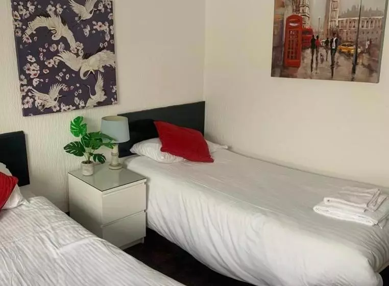 Pensão Trinity Guest House