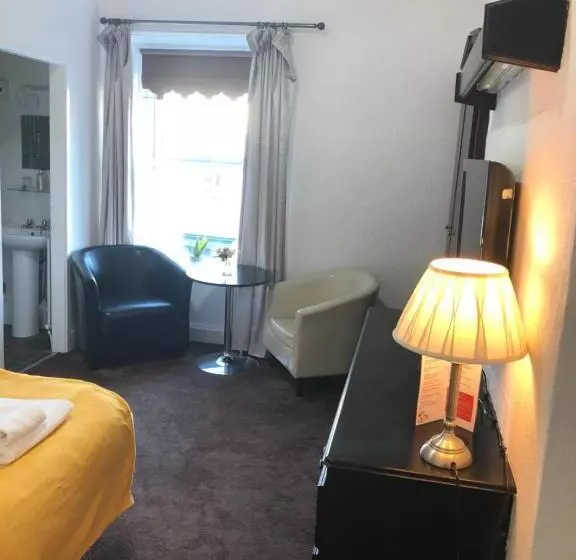 Pensão Trinity Guest House