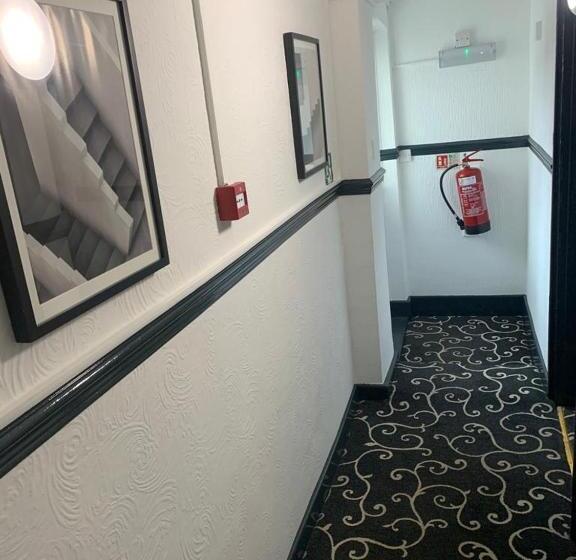 펜션 Trinity Guest House