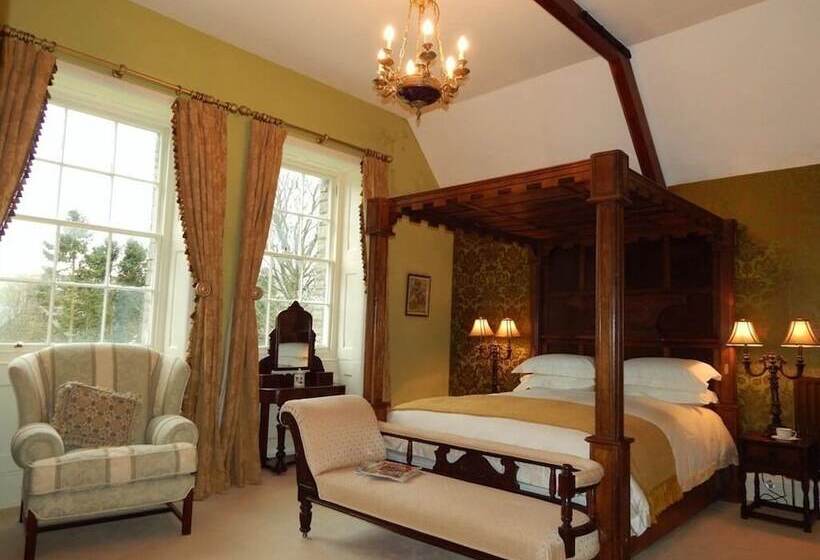 Пансион Westgate Manor