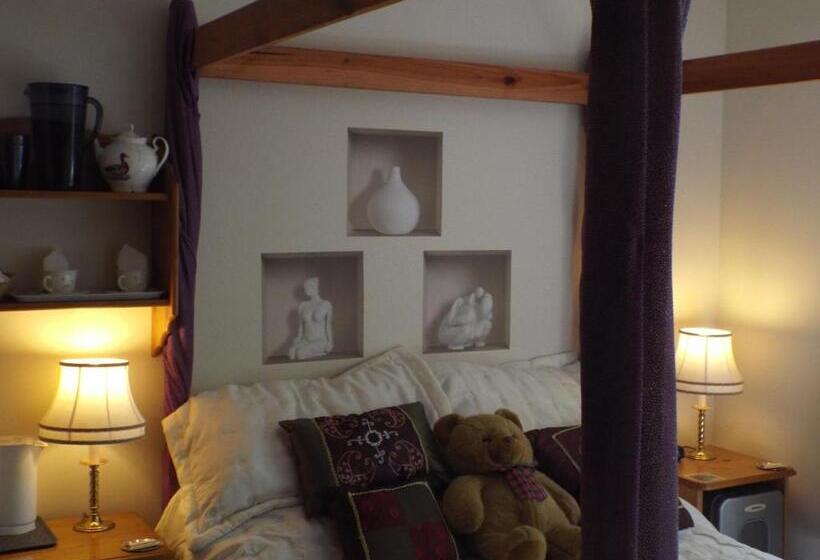 Пансион Woodpeckers Bed & Breakfast