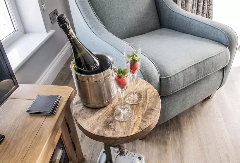 The Fishing Boat Inn Seaview Studio