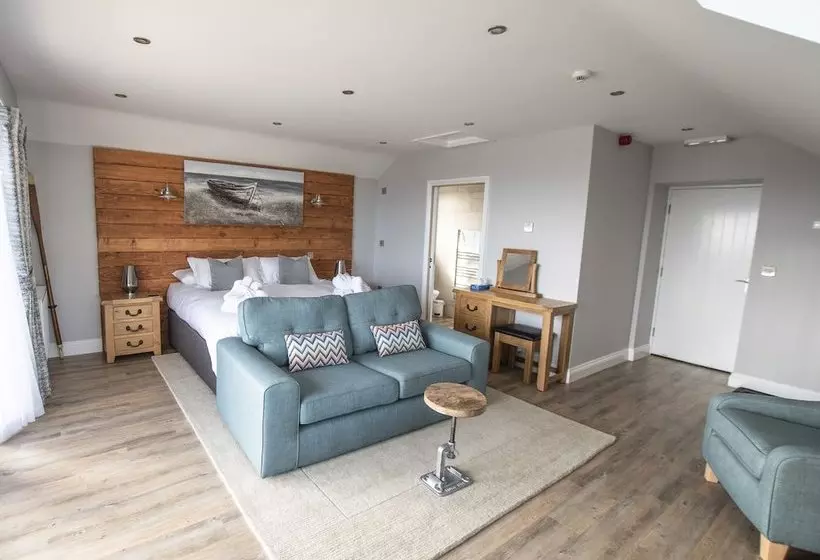 The Fishing Boat Inn Seaview Studio