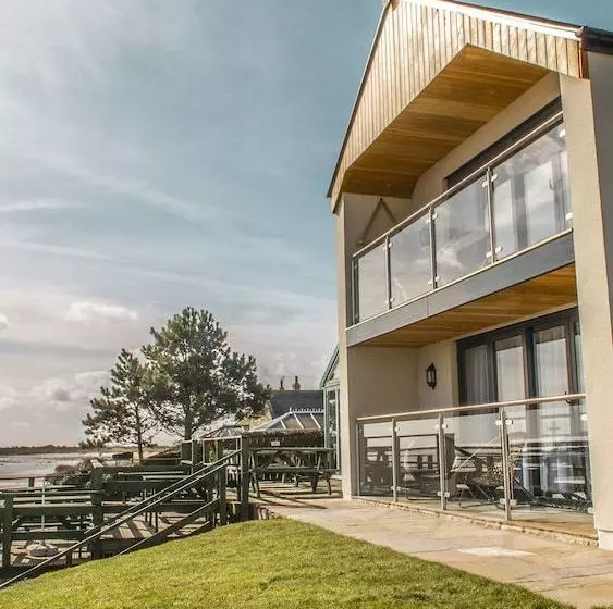 The Fishing Boat Inn Seaview Studio