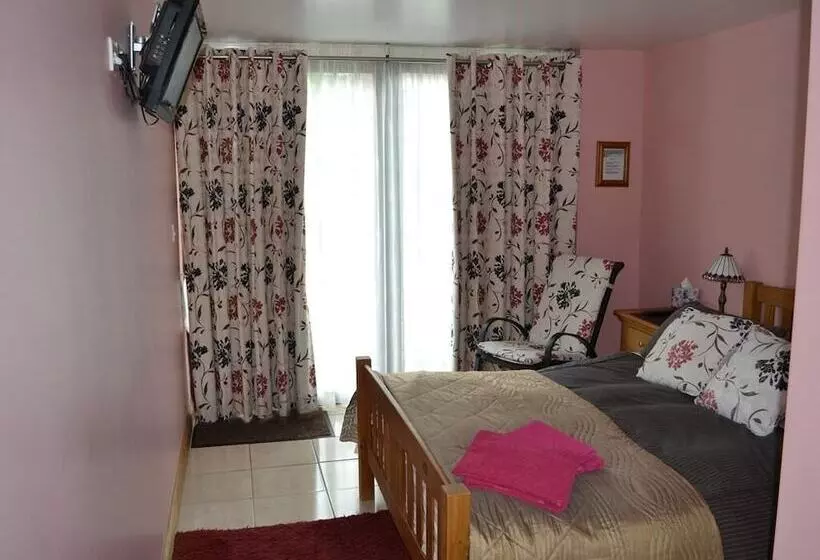 Woodview Bed & Breakfast