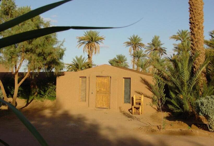 تختخواب و صبحانه Dar Paru